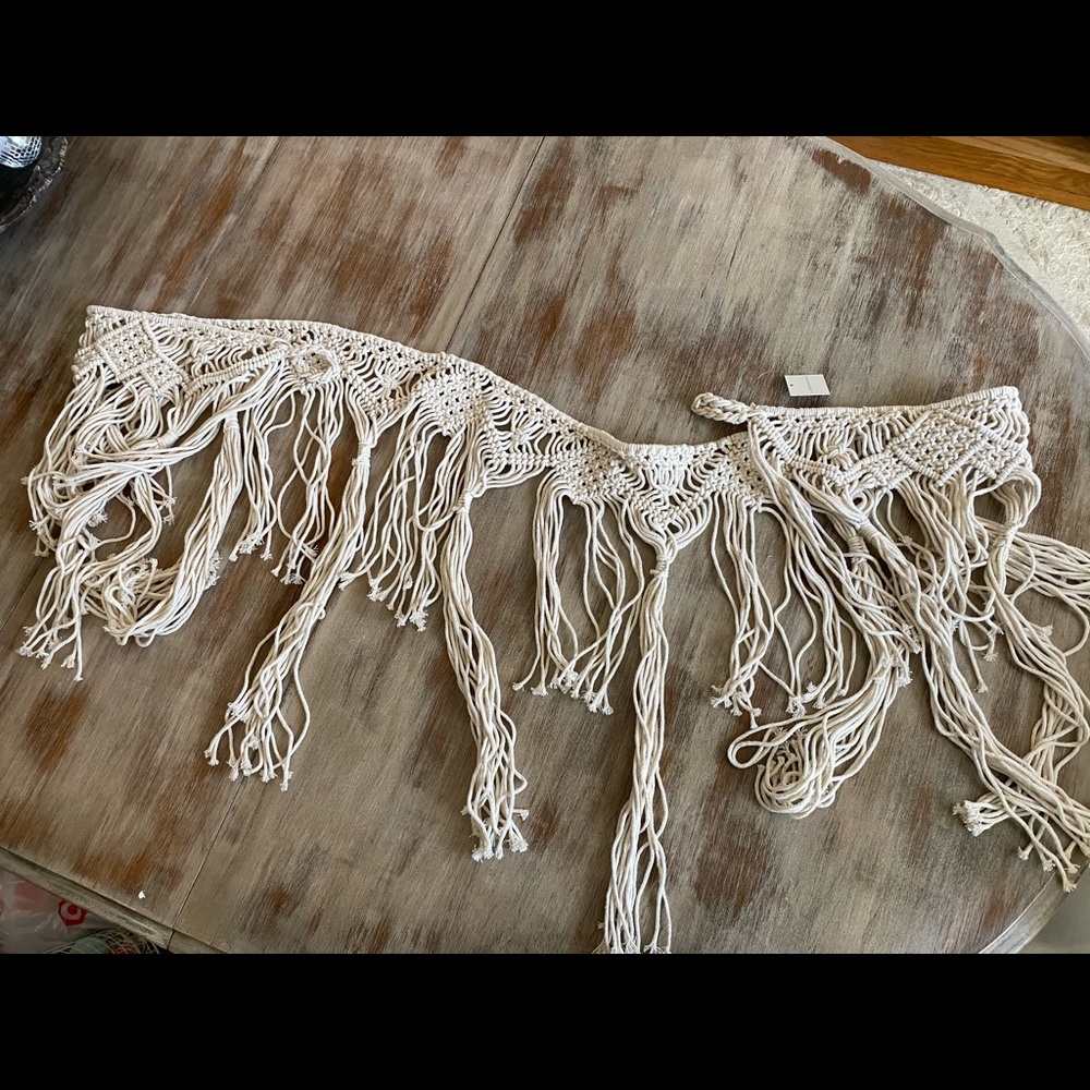 NWT Anthropologie Macrame Wall Hanging Banner - Picture 2 of 2